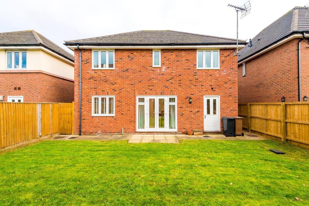 Luxurious Cosy 4Br Home Cheshire Saughall Extérieur photo